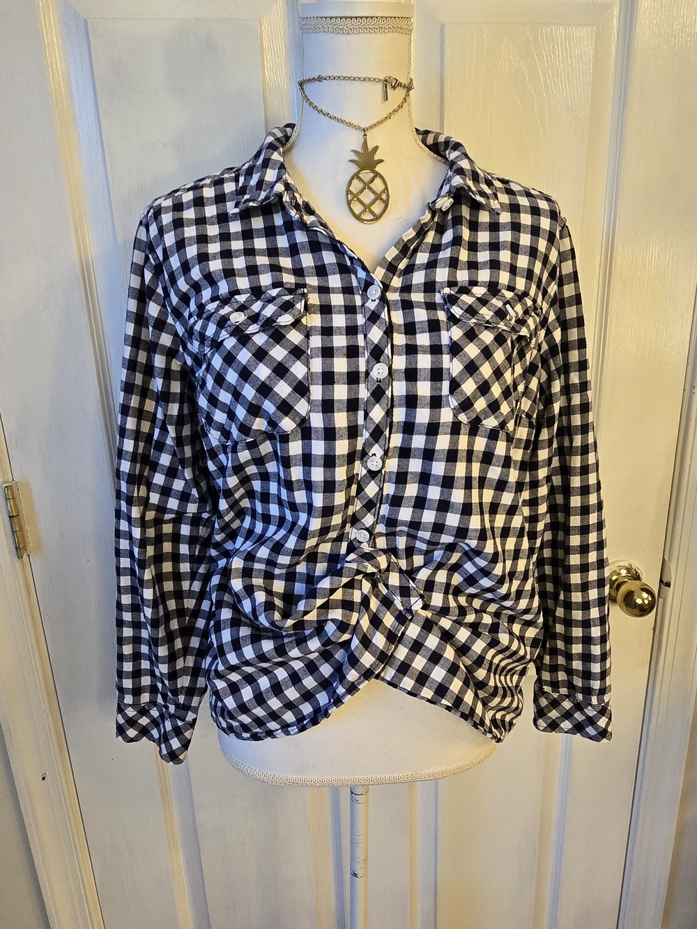 Croft & Barrow Black and White Gingham Button-Front Shirt Large